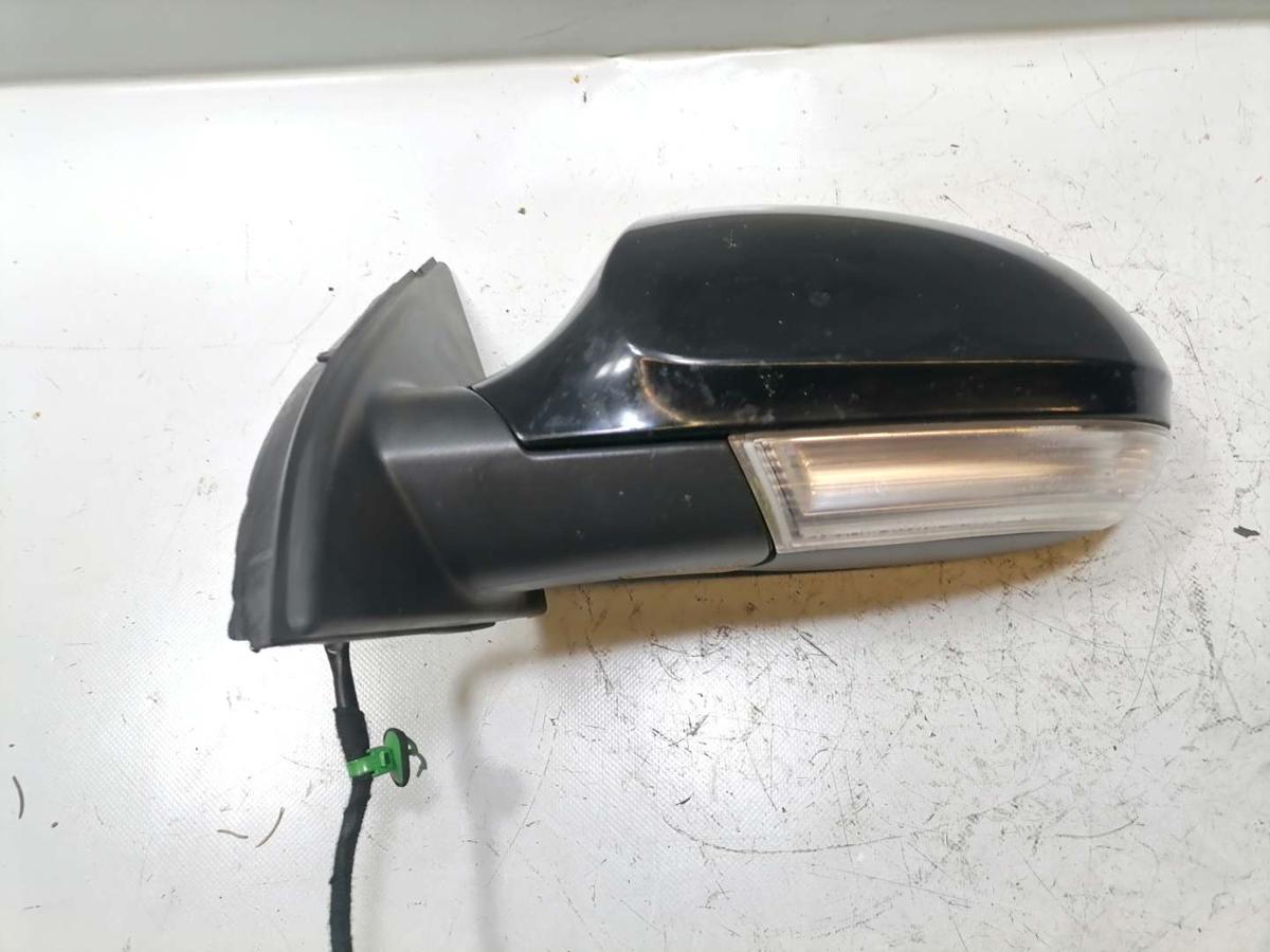 VW Passat 3C Bj.2009 original Außenspiegel links elektrisch anklappbar Umfeldbeleuchtung